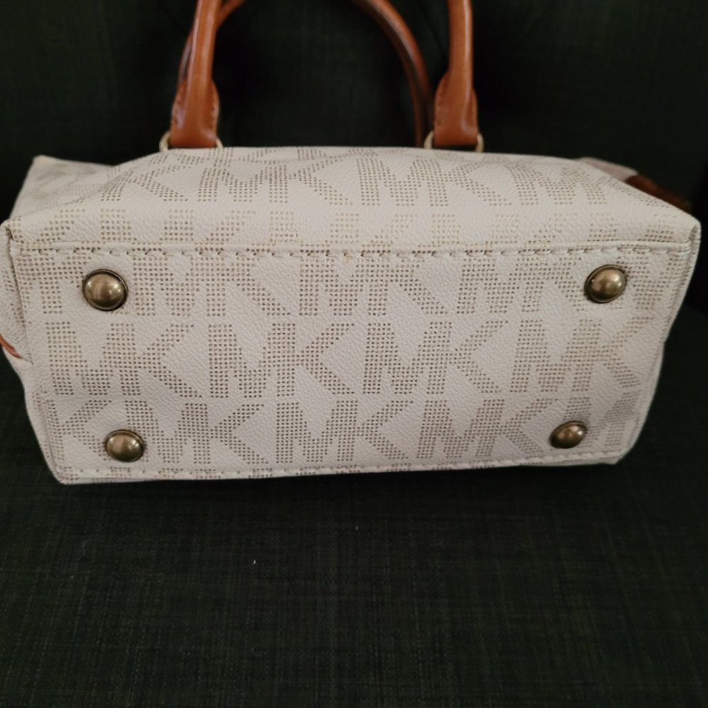 Michael Kors.  Handbag/Tote. Cream/Gold. Small. - Picture 9 of 11